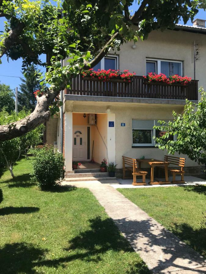 קורניצה Guest House Josipovic מראה חיצוני תמונה